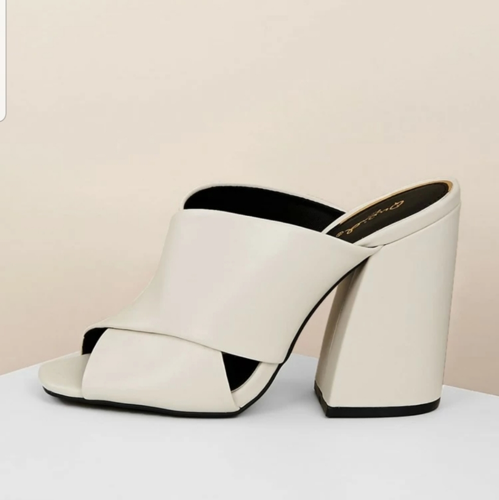 Off white mules